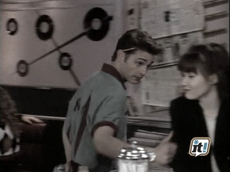 charmed-online_dot_nl-BeverlyHills90210-2x27-3145.jpg