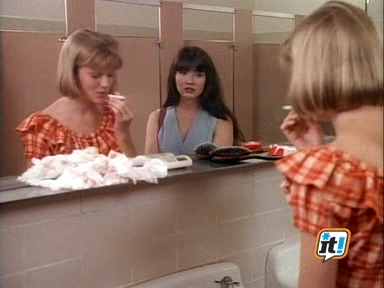 Charmed-Online-dot-NL-BeverlyHills90210-3x07-2055.jpg