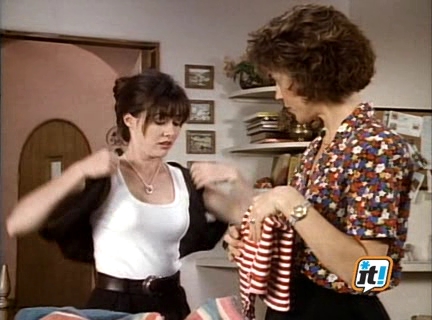 Charmed-Online-dot-NL-BeverlyHills90210-3x12-1445.jpg
