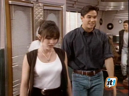 Charmed-Online-dot-NL-BeverlyHills90210-3x12-1530.jpg