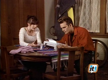 Charmed-Online-dot-NL-BeverlyHills90210-3x12-1985.jpg