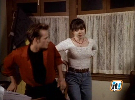 Charmed-Online-dot-NL-BeverlyHills90210-3x12-2100.jpg