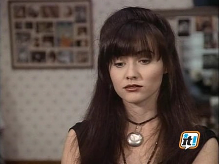 Charmed-Online-dot-NL-BeverlyHills90210-3x14-0813.jpg