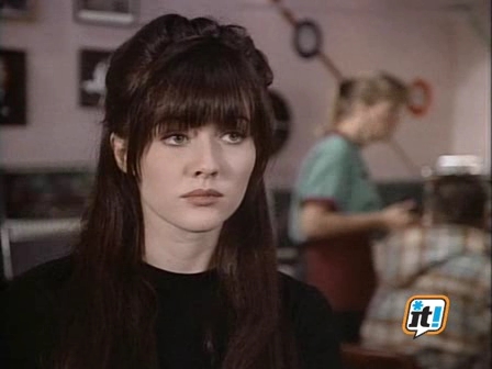 Charmed-Online-dot-NL-BeverlyHills90210-3x14-1620.jpg