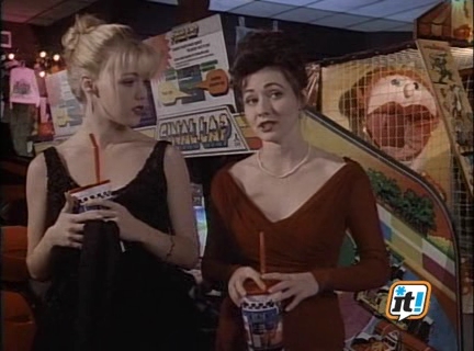 Charmed-Online-dot-NL-BeverlyHills90210-3x16-1495.jpg