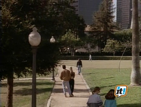 Charmed-Online-dot-NL-BeverlyHills90210-3x19-2383.jpg