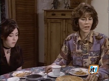 Charmed-Online-dot-NL-BeverlyHills90210-3x23-0457.jpg