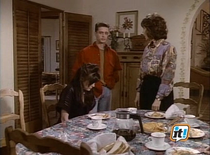 Charmed-Online-dot-NL-BeverlyHills90210-3x23-0519.jpg