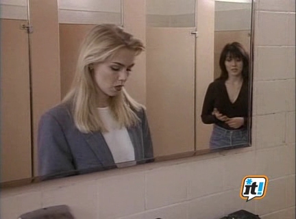 Charmed-Online-dot-NL-BeverlyHills90210-3x23-0720.jpg