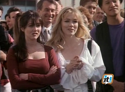 Charmed-Online-dot-NL-BeverlyHills90210-3x25-0606.jpg
