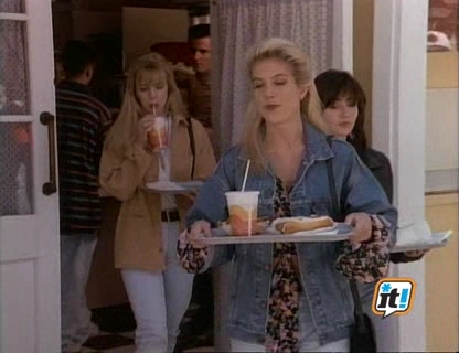 Charmed-Online-dot-NL-BeverlyHills90210-3x26-1314.jpg