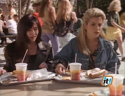 Charmed-Online-dot-NL-BeverlyHills90210-3x26-1337.jpg