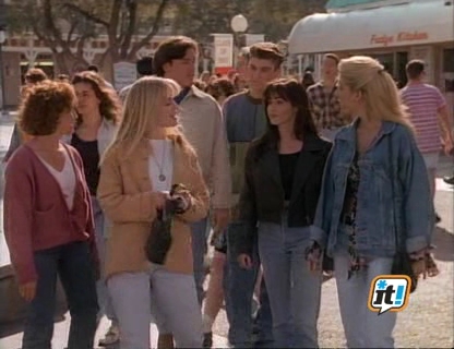 Charmed-Online-dot-NL-BeverlyHills90210-3x26-2300.jpg