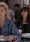 Charmed-Online-dot-NL-BeverlyHills90210-3x26-1317.jpg