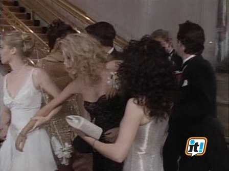 Charmed-Online-dot-NL-BeverlyHills90210-3x27-2434.jpg