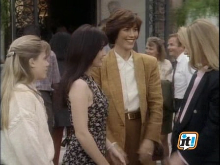 Charmed-Online-dot-NL-BeverlyHills90210-4x01-1302.jpg