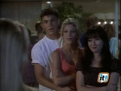 Charmed-Online-dot-NL-BeverlyHills90210-4x01-0721.jpg