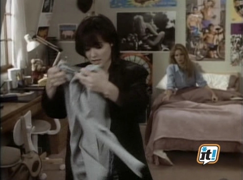 Charmed-Online-dot-NL-BeverlyHills90210-4x02-2203.jpg