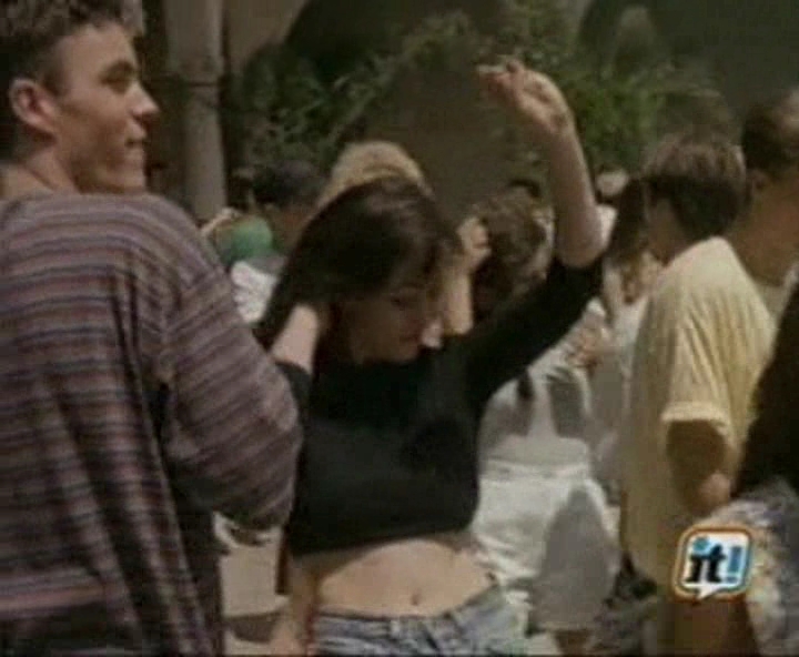 Charmed-Online-dot-NL-BeverlyHills90210-4x05-1096.jpg