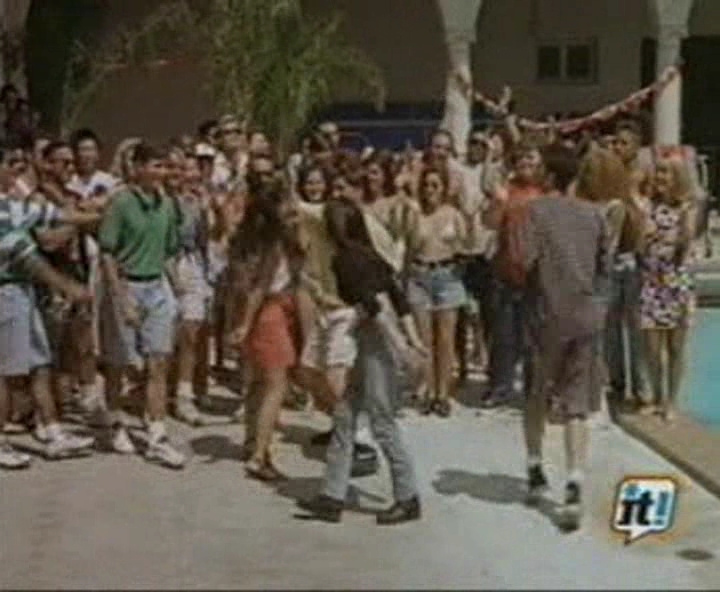 Charmed-Online-dot-NL-BeverlyHills90210-4x05-1202.jpg