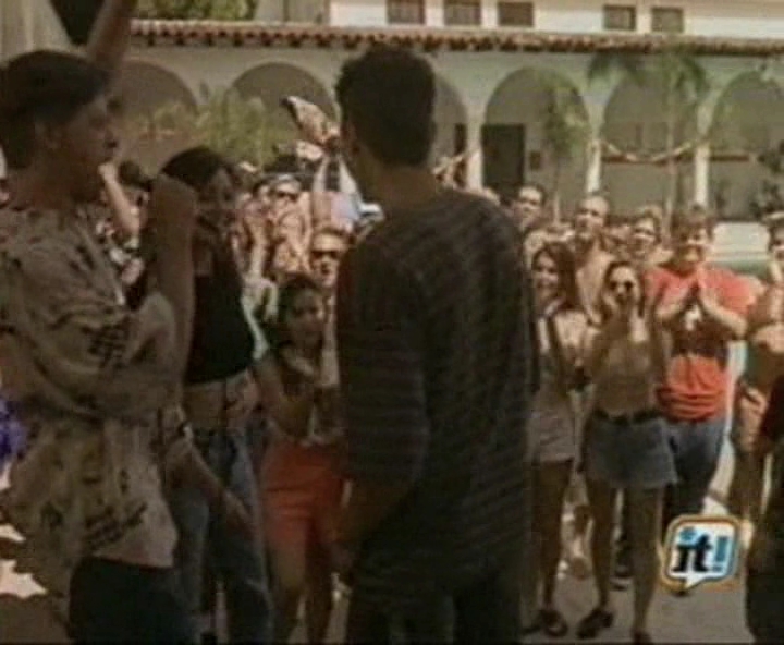 Charmed-Online-dot-NL-BeverlyHills90210-4x05-1217.jpg