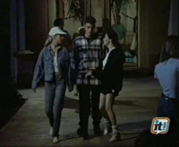 Charmed-Online-dot-NL-BeverlyHills90210-4x05-1323.jpg