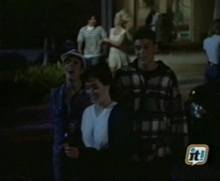 Charmed-Online-dot-NL-BeverlyHills90210-4x05-1329.jpg