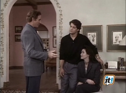 Charmed-Online-dot-NL-BeverlyHills90210-4x10-0612.jpg