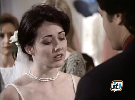 Charmed-Online-dot-NL-BeverlyHills90210-4x10-2236.jpg