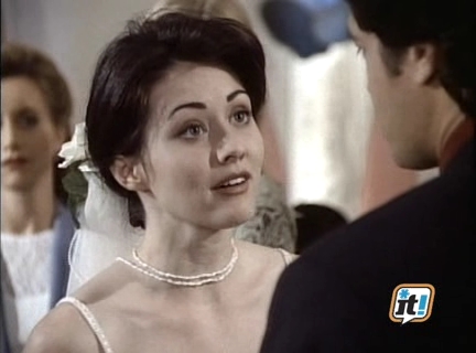 Charmed-Online-dot-NL-BeverlyHills90210-4x10-2243.jpg