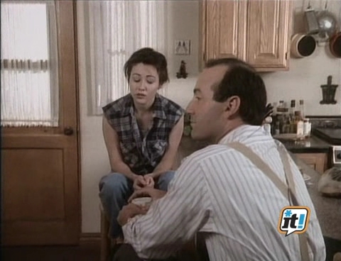 Charmed-Online-dot-NL-BeverlyHills90210-4x12-0115.jpg