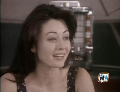 Charmed-Online-dot-NL-BeverlyHills90210-4x13-0316.jpg