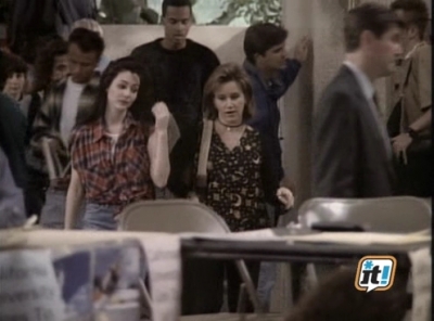 Charmed-Online-dot-NL-BeverlyHills90210-4x16-0037.jpg