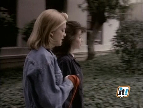 Charmed-Online-dot-NL-BeverlyHills90201-4x222132.jpg