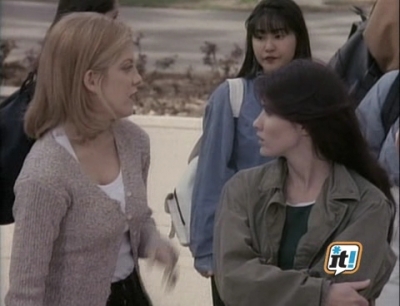 Charmed-Online-dot-NL-BeverlyHills90201-4x231598.jpg