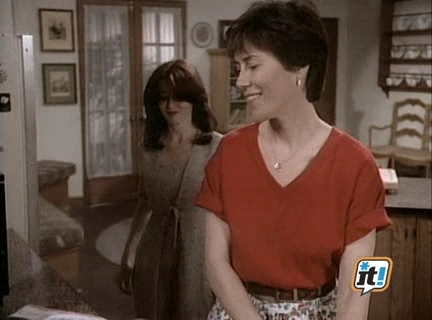 Charmed-Online-dot-NL-BeverlyHills90201-4x27-0530.jpg