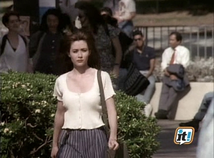 Charmed-Online-dot-NL-BeverlyHills90201-4x27-2418.jpg