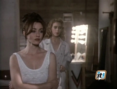 Charmed-Online-dot-NL-BeverlyHills90201-4x28-1688.jpg