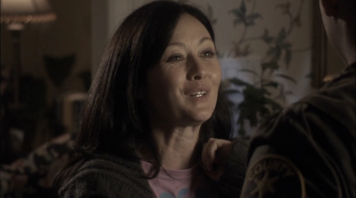 Charmed-Online-dot-net_ChristmasCarper1057.jpg