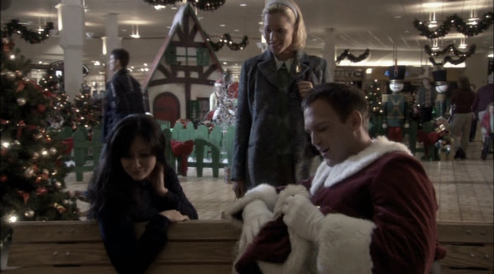 Charmed-Online-dot-net_ChristmasCarper2008.jpg