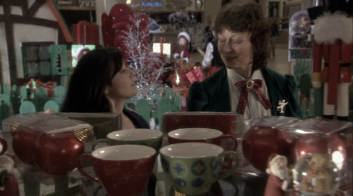 Charmed-Online-dot-net_ChristmasCarper2110.jpg