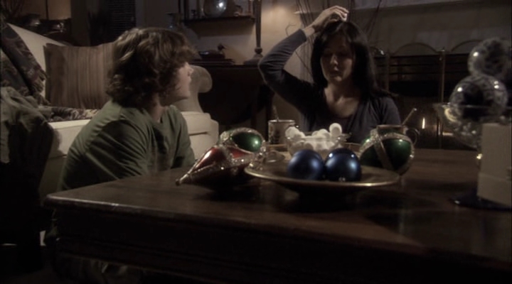 Charmed-Online-dot-net_ChristmasCarper2181.jpg