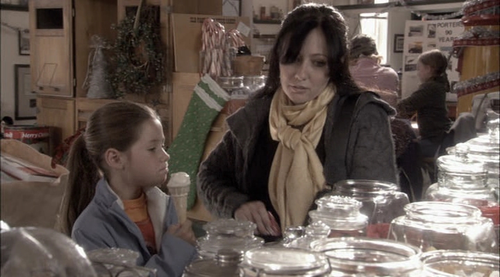 Charmed-Online-dot-net_ChristmasCarper2363.jpg