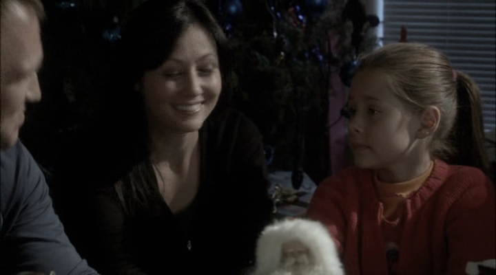 Charmed-Online-dot-net_ChristmasCarper2704.jpg