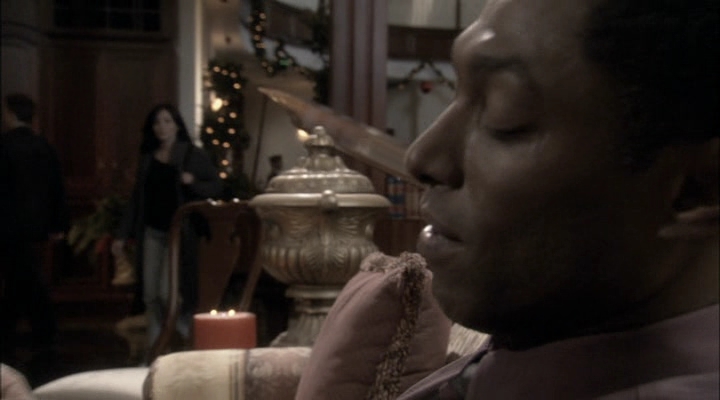 Charmed-Online-dot-net_ChristmasCarper2998.jpg