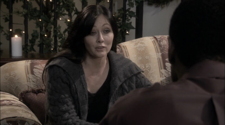 Charmed-Online-dot-net_ChristmasCarper3045.jpg