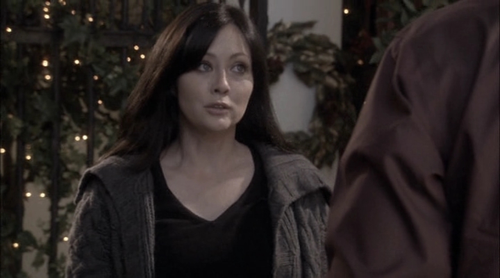 Charmed-Online-dot-net_ChristmasCarper3164.jpg