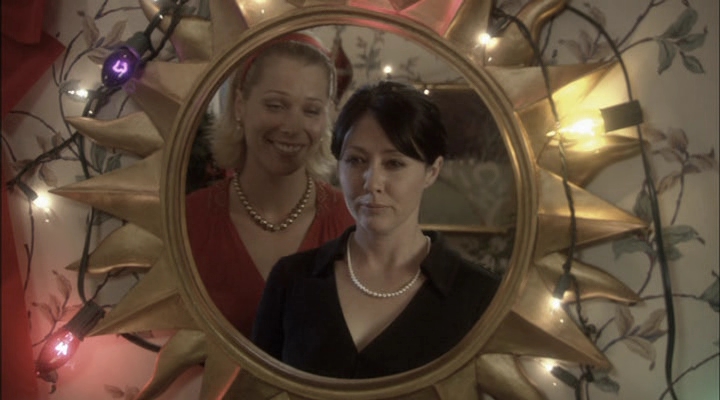 Charmed-Online-dot-net_ChristmasCarper3552.jpg