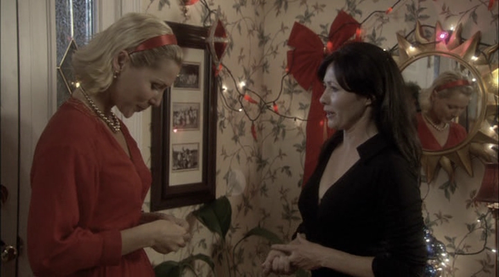 Charmed-Online-dot-net_ChristmasCarper3586.jpg