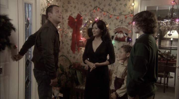 Charmed-Online-dot-net_ChristmasCarper3623.jpg